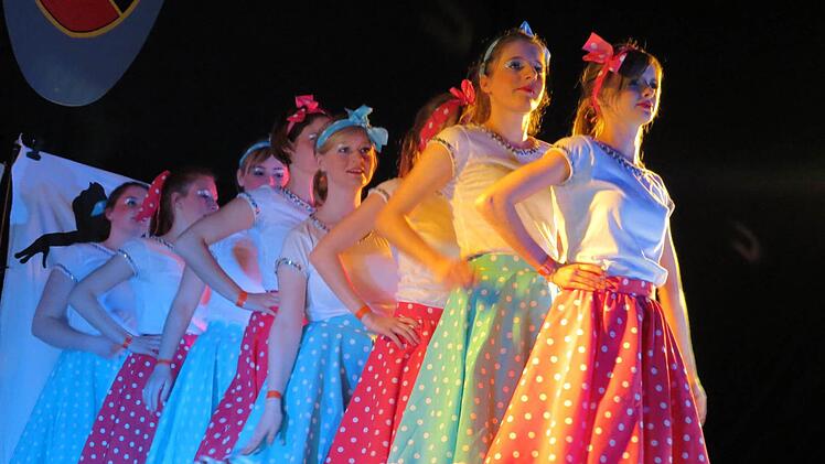 Eine Menge geboten war beim Showtanz-Festival in Ebenhausen. Foto: Doris Bauer