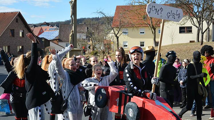 Faschingsumzug in Katzenbach und Lauter. Foto: Björn Hein