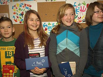 Sie haben am besten vorgelesen (von links): Florian Schwenger, Vivien Beck, Emely Witte und Jasmin Winzig.  Foto: Stefan Geiger