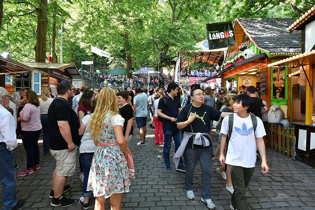 Bergkirchweih 2017: Drei Schläge zum Bieranstich