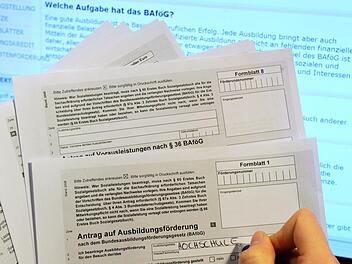 Haben Sie schon mal einen Bafög-Antrag ausgefüllt? Das ist der Hammer. Foto: Marcus Brandt/dpa