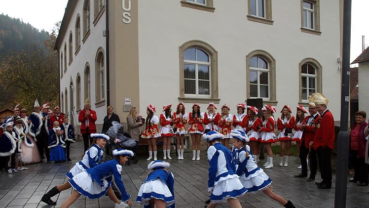 Rathaussturm in Steinwiesen. Foto: Susanne Deuerling