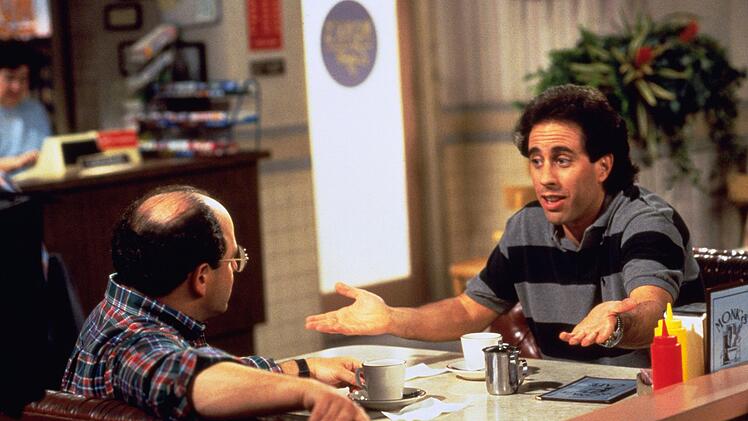 Ein Stand-up-Comedian namens Jerry Seinfeld (Bild, rechts) spielt einen Stand-up-Comedian namens Jerry Seinfeld: Bei "Seinfeld" war der Hauptdarsteller nicht wirklich von seiner Figur zu trennen.