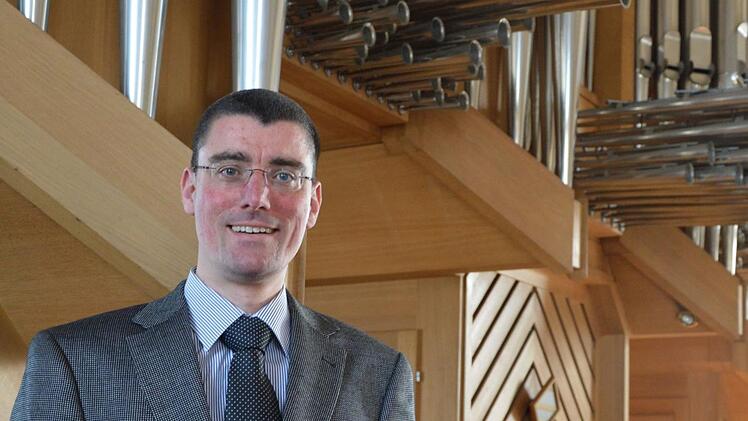 Mathias Braun spielt die Orgel, wenn der Kammerchor Bad Brückenau mit drei Solisten am Sonntag, 18. März ein Konzert in der Stadtpfarrkirche Bad Brückenau.Karin Merche-Wolf