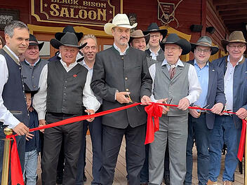 Erlebnispark im niederbayerischen Eging: Pullman City feiert Wiedereröffnung nach Großbrand