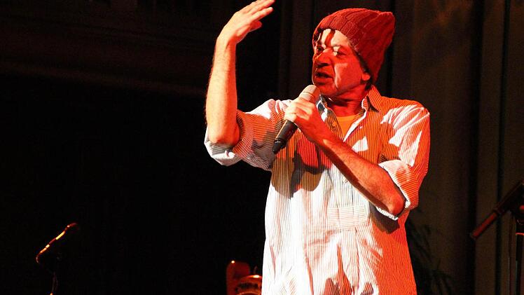 "Stofferl" Well als Rapper mit dem Song "40 Cent".  Foto: Ralf Ruppert