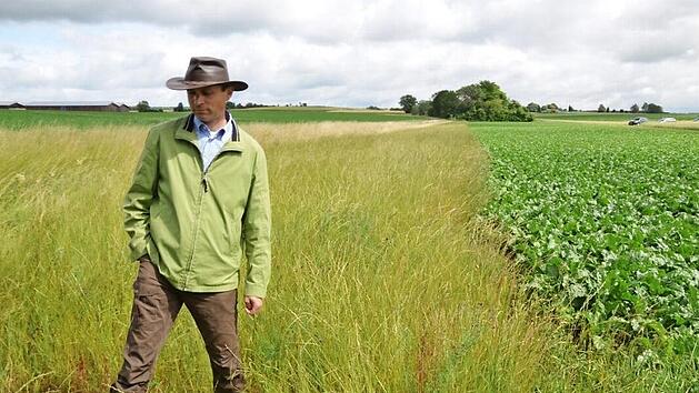 Jochen K&ouml;rtge legte schon Gr&uuml;nstreifen an Gew&auml;ssern an, als es daf&uuml;r keine F&ouml;rderung gab. Foto: Rainer Lutz