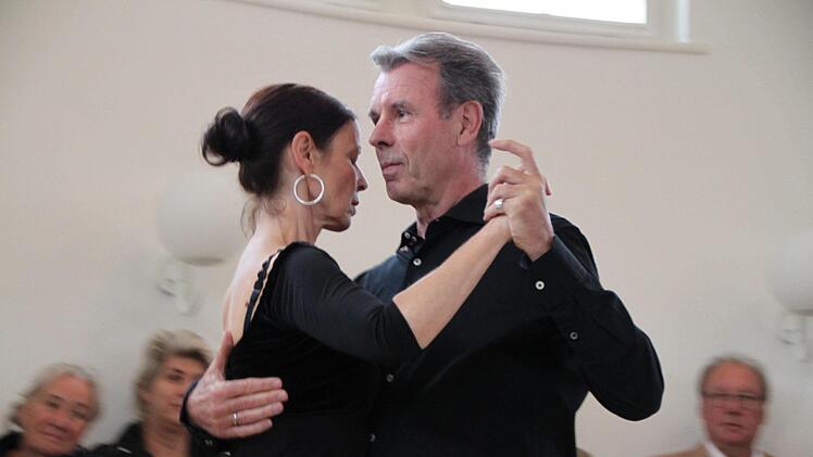 Am Samstagnachmittag wurde ein Tanzstudio im Staatsbad eröffnet. Foto: Ulrike Müller