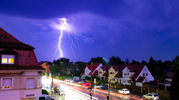 Unwetter in Mittelfranken: Unterführungen in Nürnberg überschwemmt