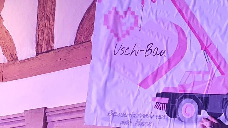 Uschi Bau übernimmt die Erneuerung des Rathauses Foto: Carmen Schwind