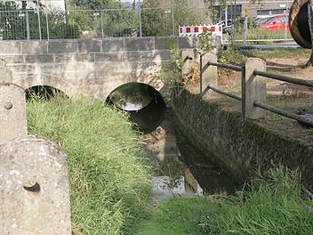 Die  sanierte Brücke in Neuses Foto: Sylvia Hubele