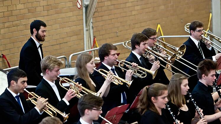 Unter der Leitung von Till Fabian Weser gastierte das Jugendsymphonieorchester Oberfranken erstmals in Bad Rodach.Foto: Jochen Berger