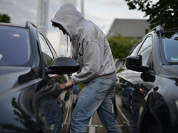 Autoknacker stehlen in Nürnberg und Fürth massenweise Werkzeug - Polizei mit dringender Warnung