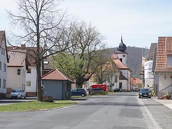 Der Kanal in Langenleiten muss ausgetauscht werden, um die ständigen Probleme bei Regenfällen in den Griff zu bekommen. Foto: Marion Eckert