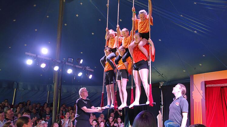 Geschicklichkeit war am Trapez gefragt.  Foto: Gerda Völk