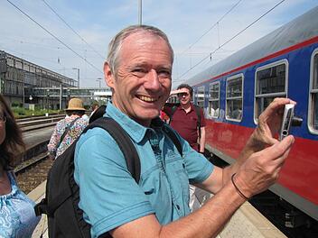Verwaltungsrat a. D. Peter Schubert war dieses Mal als ehrenamtlicher Begleiter bei der Fahrt des Seniorenexpresses bzw. Coburg-Expresses dabei. Foto: Martin Koch