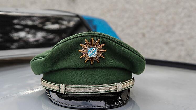 Die Polizei Bad Kissingen rät zu gesundem Misstrauen an der Haustüre. Symbolfoto: Christopher Schulz/Archiv