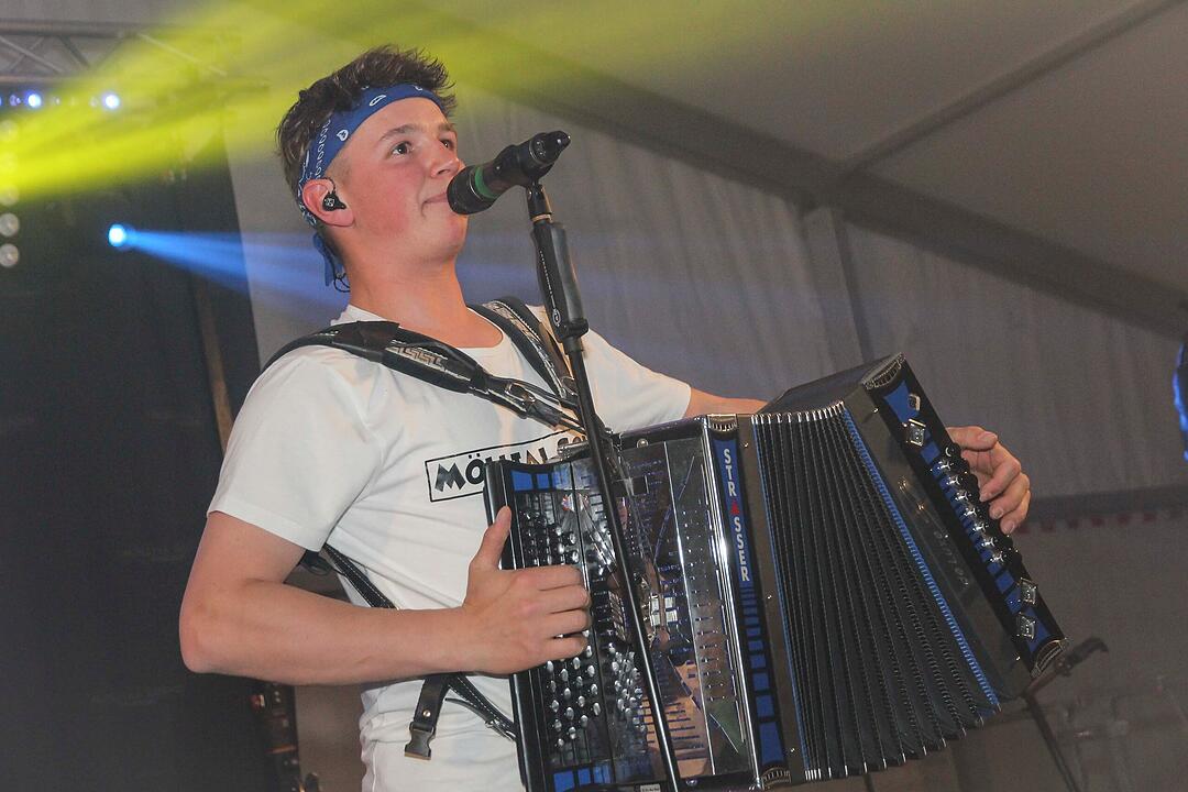 Festabend mit &bdquo;M&ouml;lltal Sound&ldquo;