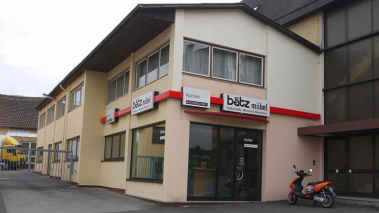 Blick aufs Bätz-Gelände in der Ahorner Hauptstraße. Foto: Berthold Köhler