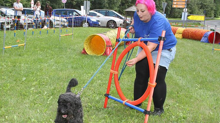 Auch Tierheimhund Popeye machte mit bei der Zamperl-Show. Foto: Sonny Adam