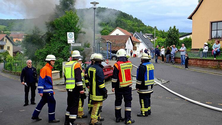 Großübung in Obereschenbach. Foto: Gerd Schaar