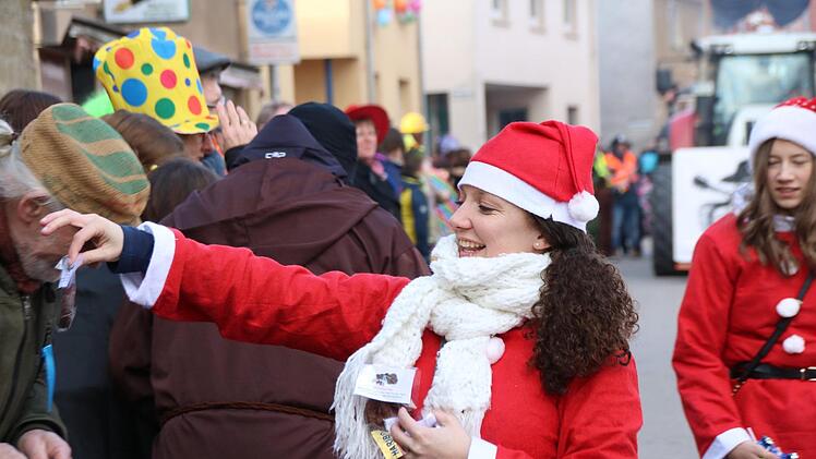 Faschingszug in Poppenlauer.Heike Beudert