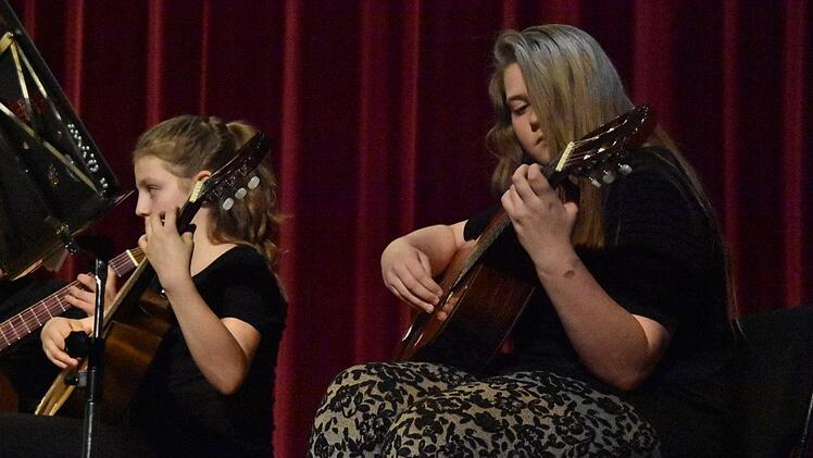 Impressionen vom Schulkonzert des MGF-Gymnasiums Kulmbach. Foto: Uschi Prawitz