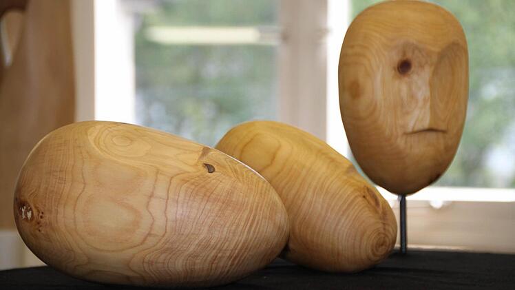 Dieses Kunstwerk trägt den Namen "Werbinichundwennjawieviele?"