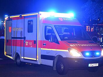 Nachdem eine 70-j&auml;hrige Frau bei einem schweren Unfall auf der Bundesstra&szlig;e 2 zwischen T&ouml;pen und Hof ums Leben gekommen ist, sucht die Polizei nach Unfallzeugen.  Symbolfoto: Ronald Rinklef