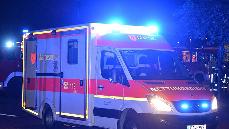 Nachdem eine 70-j&auml;hrige Frau bei einem schweren Unfall auf der Bundesstra&szlig;e 2 zwischen T&ouml;pen und Hof ums Leben gekommen ist, sucht die Polizei nach Unfallzeugen.  Symbolfoto: Ronald Rinklef