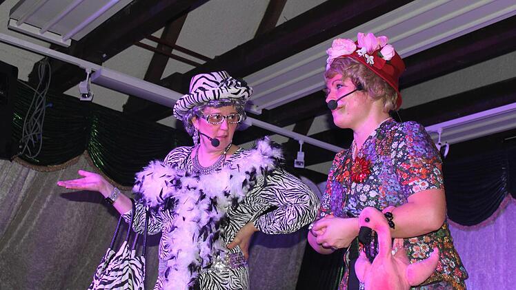 Silke Arndt und Eva-Katharina Schmidt sind die "Linden von Heiligenstadt".  Foto: Carmen Schwind