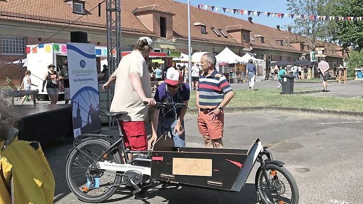 Das Lastenfahrrad "Lore" können Gewerbetreibende kostenlos als Transportmittel leihen (Foto vom kontakt-Kulturfestival im vergangenen Sommer). Foto: Stadt Bamberg