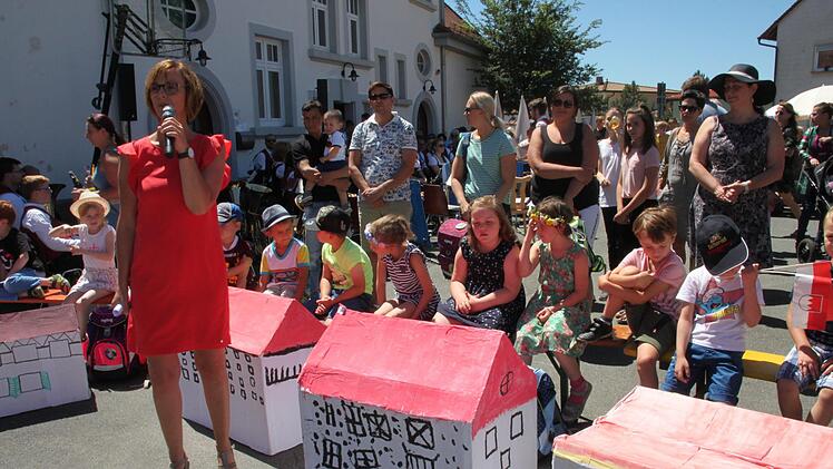 Impressionen vom Burghaiger Wiesenfest Foto: Stephan Stöckel