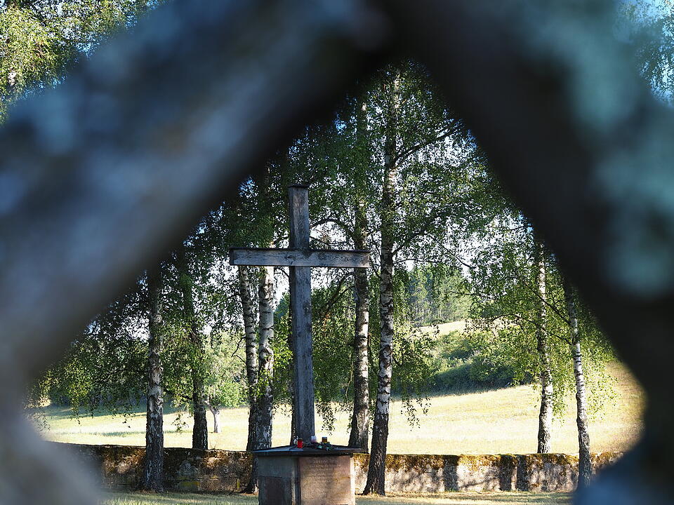 Das verlassene Dorf Bonnland darf bei einer Wanderung durch den Truppenübungsplatz Hammelburg nicht fehlen. Foto: Jürgen Schmitt