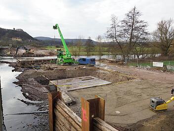Die Brückenbaustelle an der Saale. Foto: Arkadius Guzy