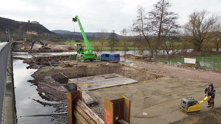 Die Brückenbaustelle an der Saale. Foto: Arkadius Guzy