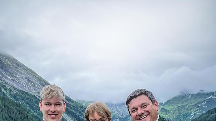 Das Ehepaar Michael und Kerstin Koch mit Sohn Sebastian, der gegenwärtig eine Ausbildung zum Hotel- und Gastgewerbeassistenten absolviert.