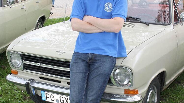 Die Mitglieder zeigen gerne ihre Schätze wie diesen alten Opel Kadett Foto: Petra Malbrich