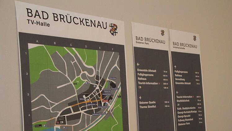 So werden die Informations-Stelen aussehen. Sie sind zwei Meter hoch. Foto: Ulrike Müller