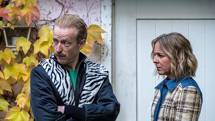 Der Musikalienh&auml;ndler Philipp Korn (David Zimmerschied) war einer der G&auml;ste auf der Party der ermordeten Nora. Angelika Flierl (Bernadette Heerwagen) erf&auml;hrt, dass diese h&auml;ufiger Kundin bei ihm war.
