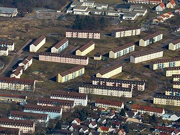 Wie Bauklötze wirken die Häuser des Flynn-Wohngebiets aus der Luft: Insgesamt 26 Häuser werden zu einem "besonderen Aufnahmezentrum" ausgebaut.  Foto: Ronald Rinklef