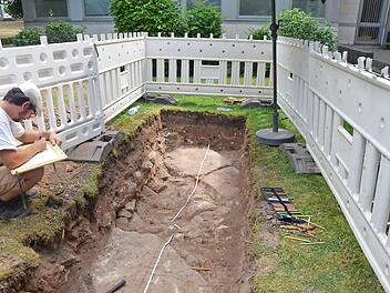 Die archäologischen Untersuchungen sind umfassender geworden als erwartet. Der Auftrag wird erweitert.  Foto: Bernhard Panzer