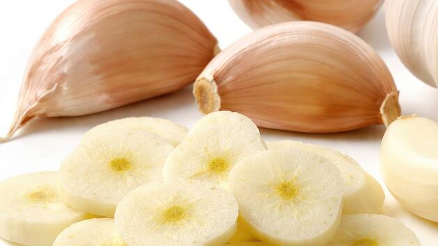 Knoblauch ist innen gr&uuml;n - giftig oder noch essbar?