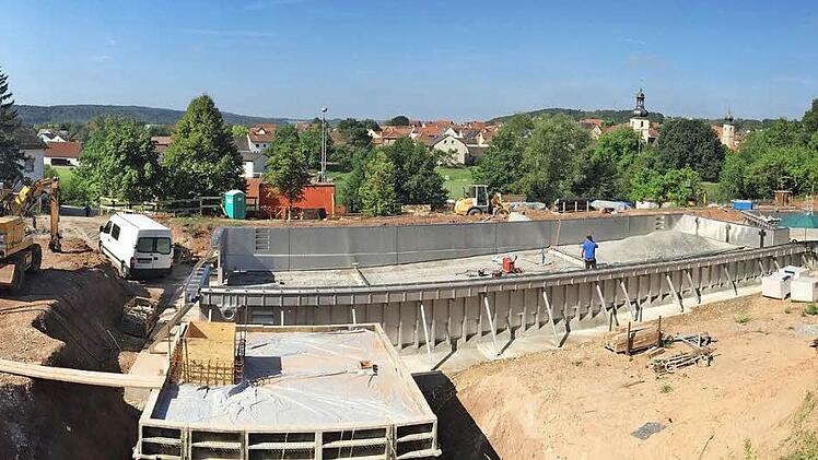Das Aschbacher Freibad nimmt langsam Form an. Foto: pr
