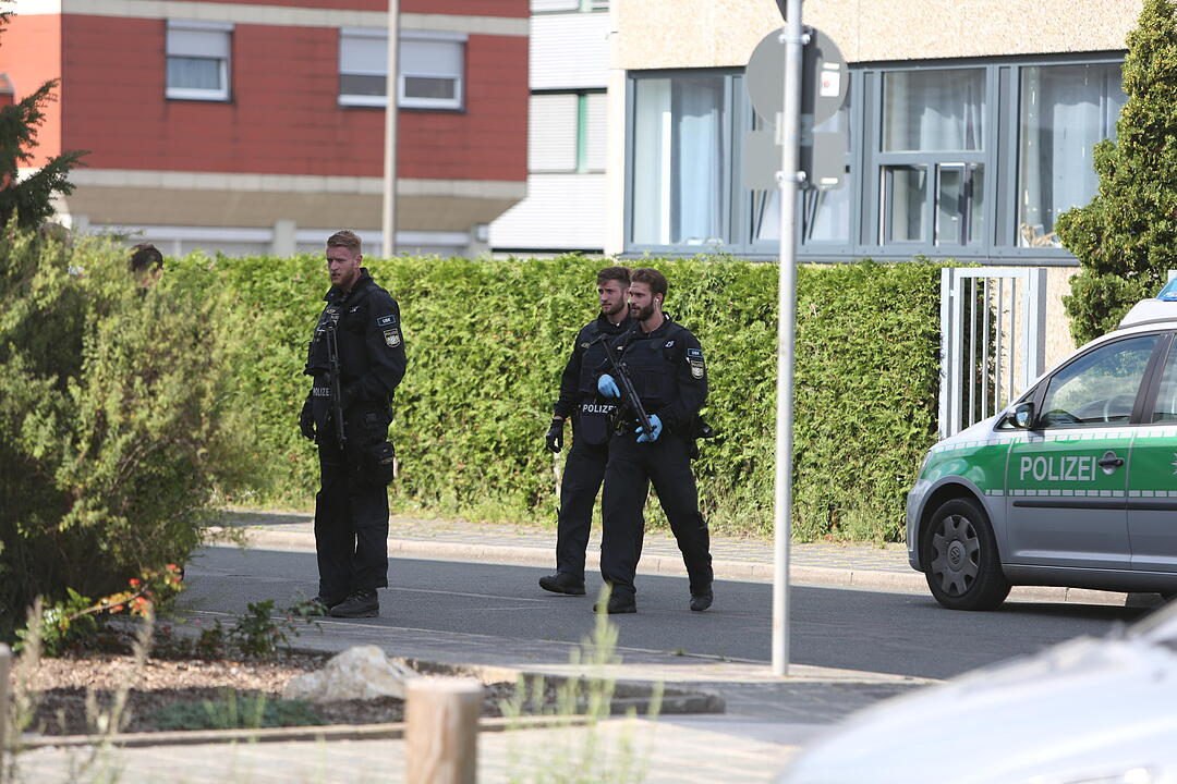 Großeinsatz Polizei in Nürnberg Langwasser