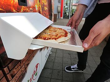 KINA - Heiße Pizza auf Knopfdruck