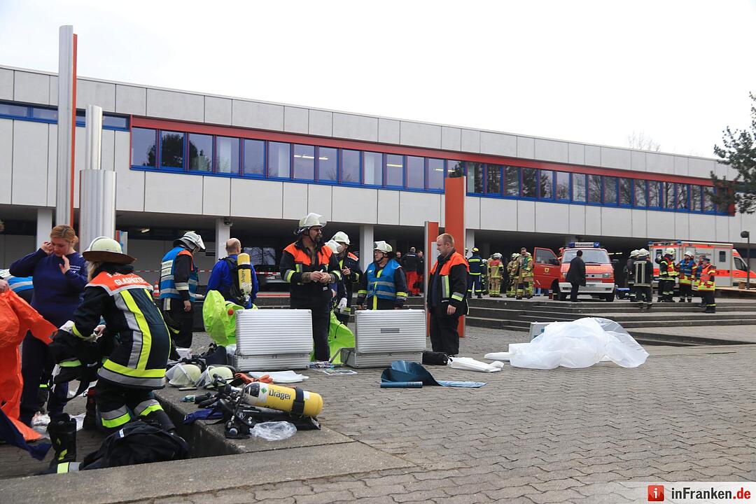 Giftstoffalarm in Gesamtschule Hollfeld - Ein Lehrer verletzt