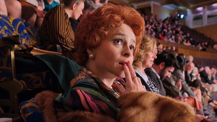 Noele "Nolly" Gordon (Helena Bonham Carter) wurde ganz plötzlich aus ihrer Dauerserie entlassen.