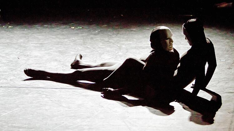 Impressionen vom Tanztheaterabend in der Coburger ReithalleFoto: Jochen Berger