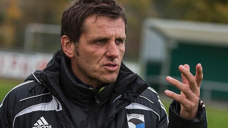 Trainer Michael Hutzler und die SpVgg Jahn Forchheim unterlagen in der Bayernliga beim TSV Aubstadt mit 0:1.  Foto: Archiv